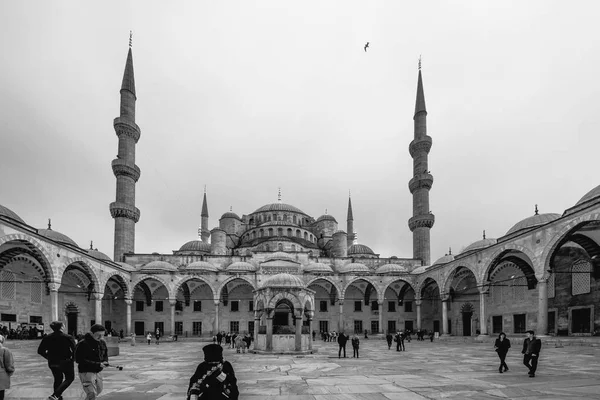 Sultan Ahmed Mosque or Blue Mosque in Istanbul, Turkey. — Stock Photo, Image