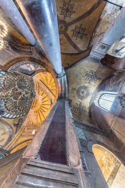 Ayasofya'nın, Yunan Ortodoks Hıristiyan Patriklik Bazilikası veya bir kilise 537 Ad, daha sonra İmparatorluk Camii ve şimdi Müzesi Istanbul, Türkiye'de inşa edildi