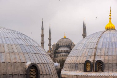 Sultanahmet Camii ve Ayasofya'nın kubbe görünümü Ayasofya, Yunan Ortodoks Hıristiyan Patriklik Bazilikası, kilise. Istanbul