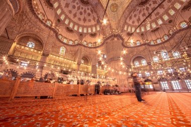 Sultanahmet Camii iç de denilen Sultan Ahmed Camii veya Sultan Ahmet Camii, Istanbul, Türkiye