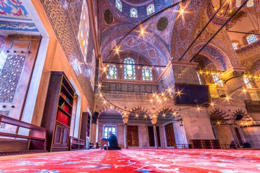 Sultanahmet Camii iç de denilen Sultan Ahmed Camii veya Sultan Ahmet Camii, Istanbul, Türkiye