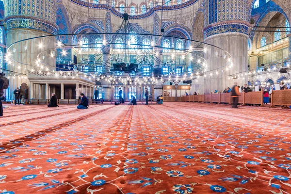 Interno della Moschea Blu chiamata anche Moschea del Sultano Ahmed o Moschea del Sultano Ahmet a Istanbul, Turchia — Foto Stock