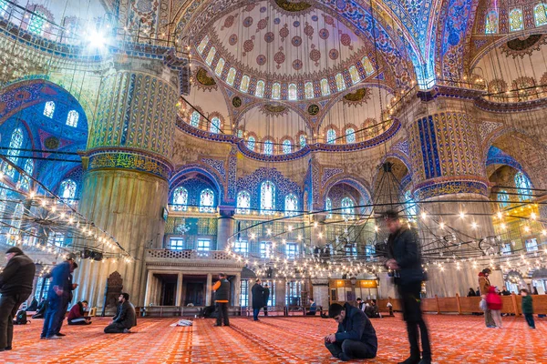 Interior of Blue Mosque also called Sultan Ahmed Mosque or Sultan Ahmet Mosque in Istanbul,Turkey — Stock Photo, Image