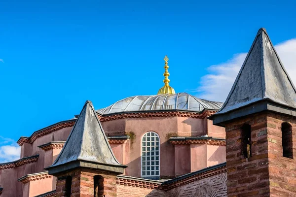 Küçük Ayasofya'nın görünümünü 527-536 içinde Aziz Sergius kilise olarak inşa. 