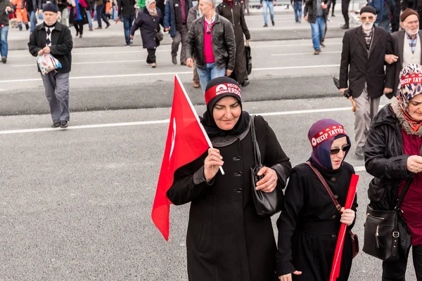 Comodo kamenné schody v Istanbulu, Turecko — Stock fotografie