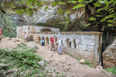 Mağara, Silifke İlçesi, Mersin Türkiye Cennet Çöküğü