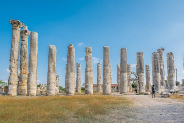 Uzuncaburç, Silifke, Mersin, Türkiye'de bulunan antik antik kenti