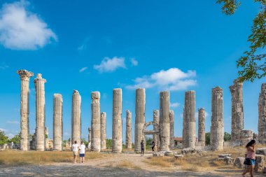 Uzuncaburç, Silifke, Mersin, Türkiye'de bulunan antik antik kenti