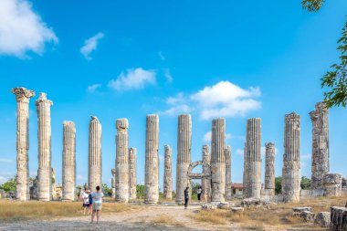 Uzuncaburç, Silifke, Mersin, Türkiye'de bulunan antik antik kenti
