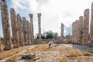 Uzuncaburç, Silifke, Mersin, Türkiye'de bulunan antik antik kenti