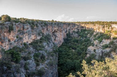  Silifke semtinde, Mersin Türkiye Cennet Çöküğü.