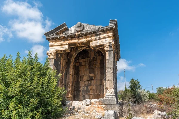 Demircili Tumbas monumentales ubicadas en Demircili Village, Silifke, Mersin, Turquía — Foto de Stock