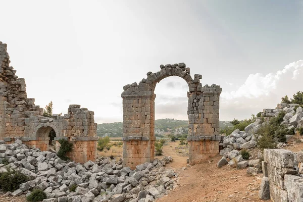 Διοκαισάρεια Κιλικίας αρχαία πόλη που βρίσκεται στο Uzuncaburc, Silifke, Mersin, Τουρκία — Φωτογραφία Αρχείου