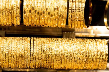 Kapalı Çarşı, Istanbul, Türkiye bir ahır satışa Türk altın bilezik