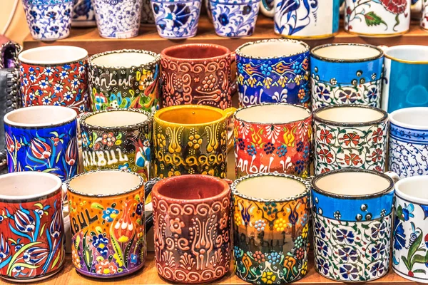 Collection Traditional Turkish Ceramic Cups Painted Landmarks Sale Grand Bazaar — Stock Photo, Image