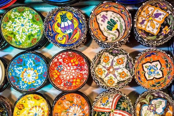 Collection Traditional Turkish Ceramics Sale Grand Bazaar Istanbul Turkey Colorful — Stock Photo, Image