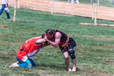 Kimliği belirsiz kişi aba guresi (kuroshio/güreşçi) adlı genel bir olay gerçekleştirir. ABA güreş Asirtmali Aba güreş olarak da adlandırılan geleneksel Türk güreş olduğunu. Istanbul, Türkiye, 13,2017 olabilir
