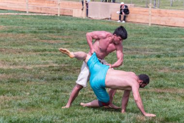 Kimliği belirsiz kişi şalvar (shalvar veya salvar) guresi,(kuroshio/wrestling) gerçekleştirin. Salvar güreş geleneksel Türk güreş bir türüdür. Istanbul, Türkiye, 13,201 olabilir