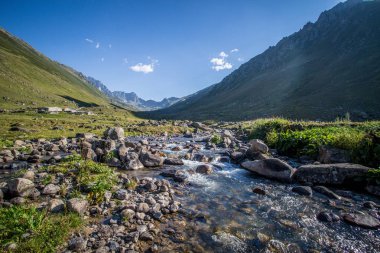 Köy Kavrun Yaylası veya yeri Kaçkar dağlarının veya sadece Kackars içinde Camlihemsin, Rize, Türkiye.