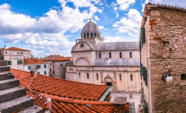Yüksek çözünürlük dış panoramik Sibenik,Croatia.May 26,201 St James Katedrali