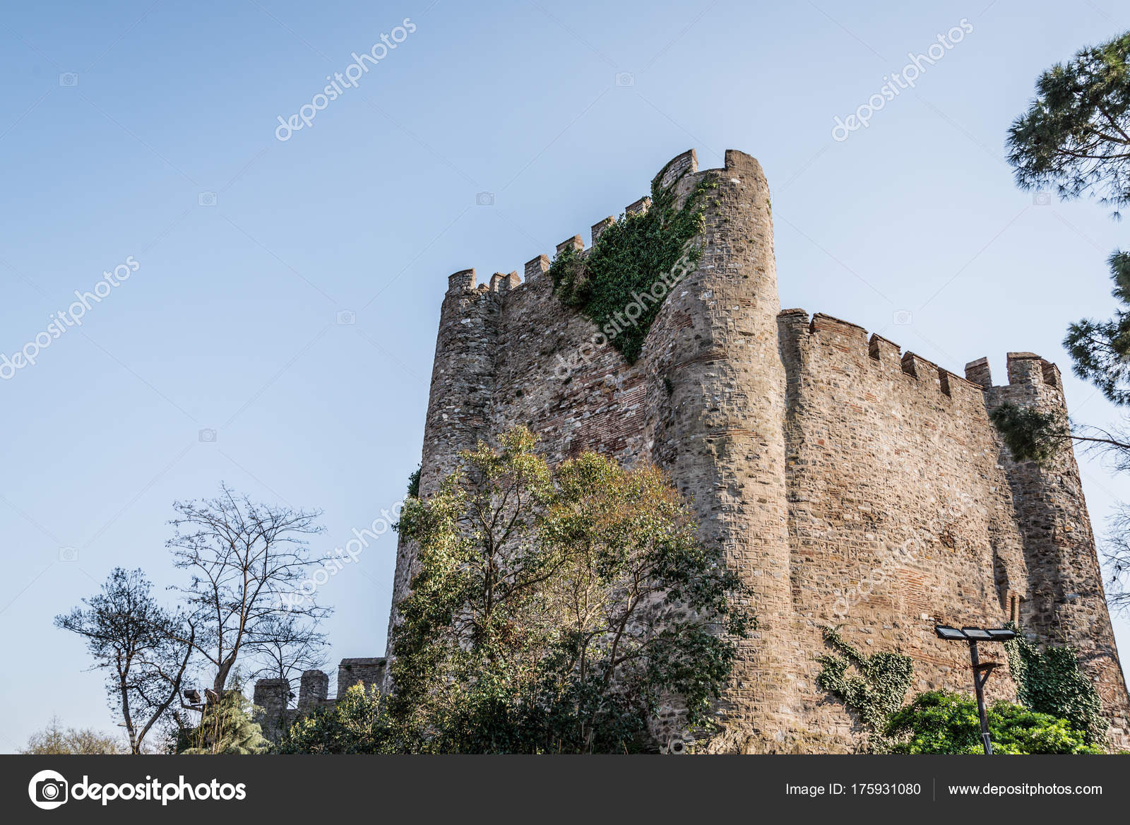 Anatolian Castle Anadolu Hisari Istanbul Historically Known Guzelce Hisar  Meaning – Stock Editorial Photo © epicimages #175931080