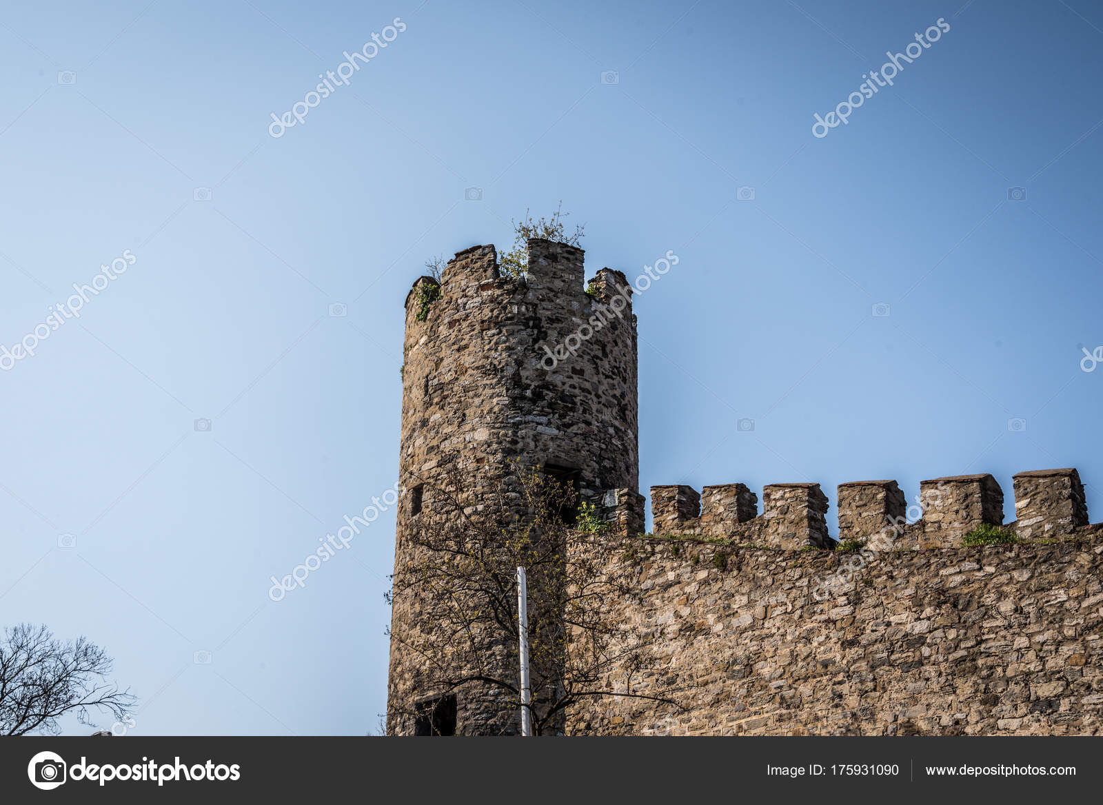 Anatolian Castle Anadolu Hisari Istanbul Historically Known Guzelce Hisar  Meaning – Stock Editorial Photo © epicimages #175931080