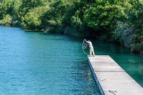 クルカ国立公園港におけるシベニク クロアチア 2017 日クルカ川渓谷 — ストック写真