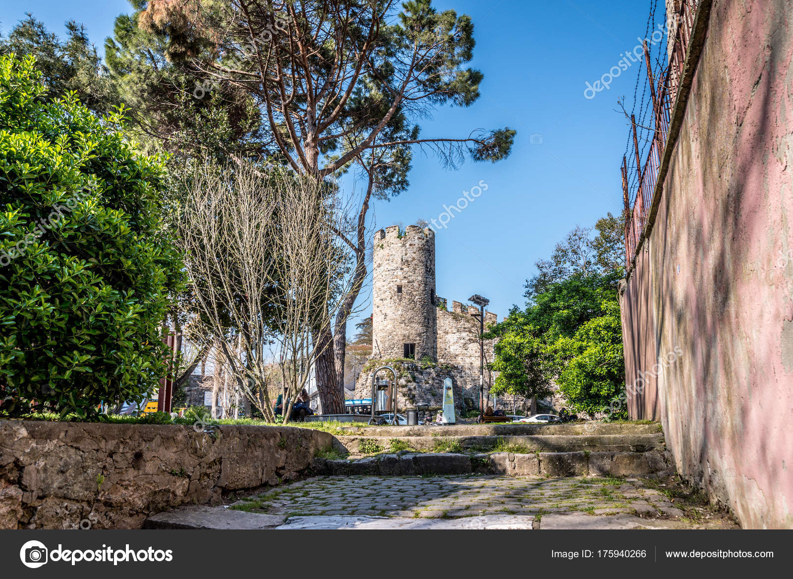 Anatolian Castle Anadolu Hisari Istanbul Historically Known Guzelce Hisar  Meaning – Stock Editorial Photo © epicimages #175931080