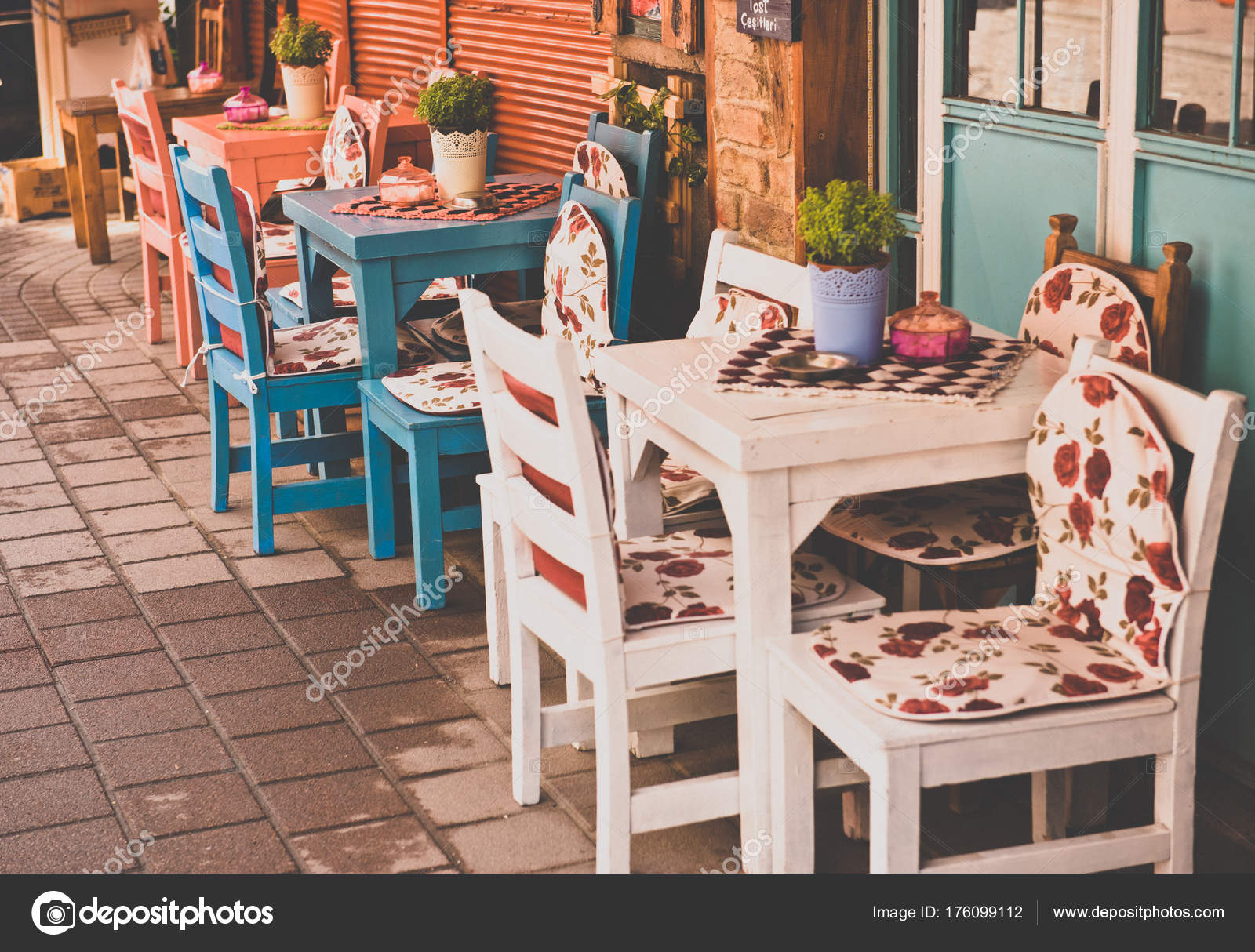 Retro Vintage View Pastel Coffee Shop Wooden Tables Chairs Balat