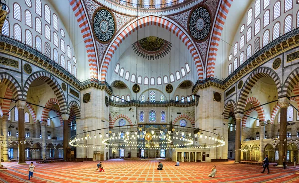 Mesquita de Suleymaniye, marco popular em Istambul, Turquia — Fotografia de Stock