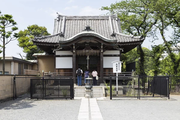 Pequeño santuario sintoísta en el parque de Ueno en Tokio — Foto de Stock