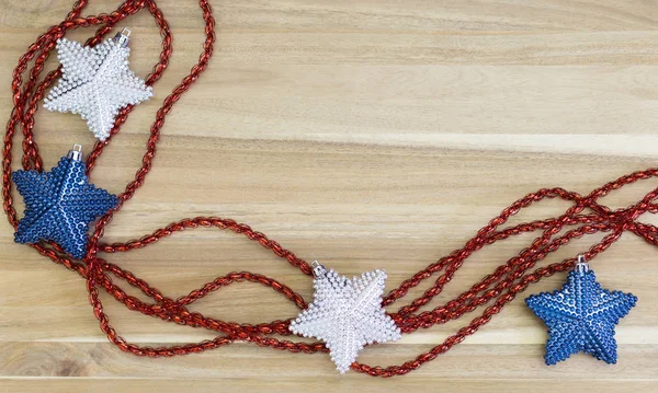 Beyaz ve mavi yıldız Noel dekorasyon