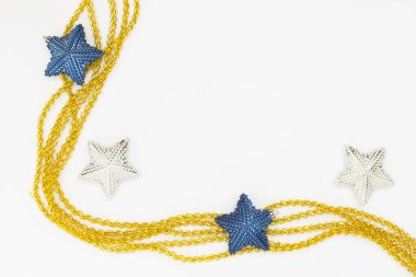 Beyaz ve mavi yıldız Noel dekorasyon