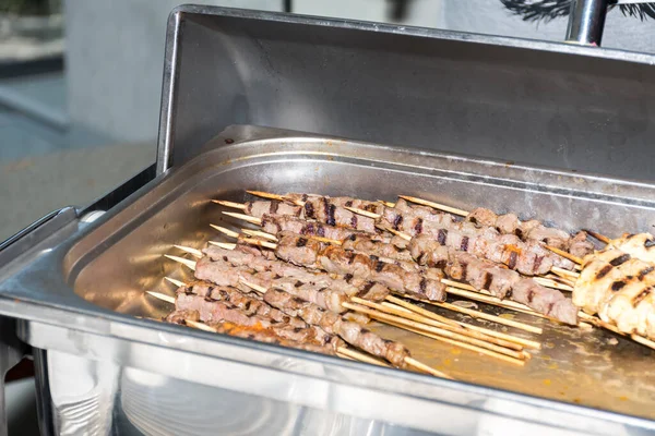 Especialidad Carne Turca Rejillas Kebab Cordero Servidas Brochetas Exhibición Estación — Foto de Stock