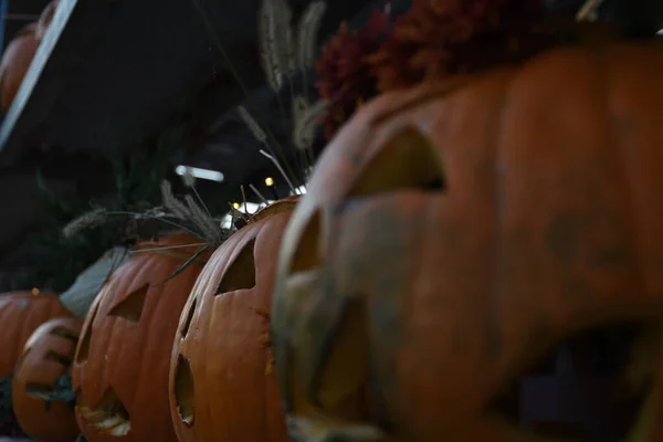 Festival Abóbora Livre Evento Autêntico Halloween Abóboras Esculpidas Mão Linha — Fotografia de Stock