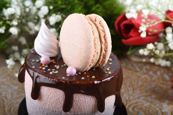 Torta Gocciolante Cioccolato Fresco Lusso Macaron Sul Dolce Superiore Catering — Foto Stock