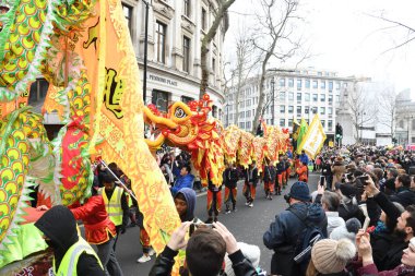 Londra, Birleşik Krallık, 25 Ocak 2020: Çin Yeni Yılı geleneksel Çin takviminde yeni yılın başlangıcını kutlayan Çin festivali..