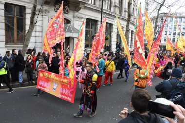 Londra, Birleşik Krallık, 25 Ocak 2020: Çin Yeni Yılı geleneksel Çin takviminde yeni yılın başlangıcını kutlayan Çin festivali..