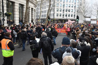 Londra, Birleşik Krallık, 25 Ocak 2020: Çin Yeni Yılı geleneksel Çin takviminde yeni yılın başlangıcını kutlayan Çin festivali..