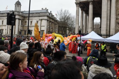 Londra, Birleşik Krallık, 25 Ocak 2020: Çin Yeni Yılı geleneksel Çin takviminde yeni yılın başlangıcını kutlayan Çin festivali..
