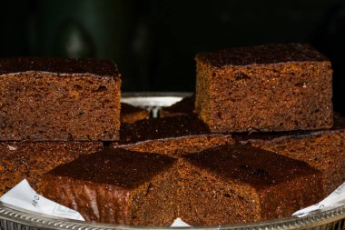 Pastanede ya da pastanede tepside zencefilli kek