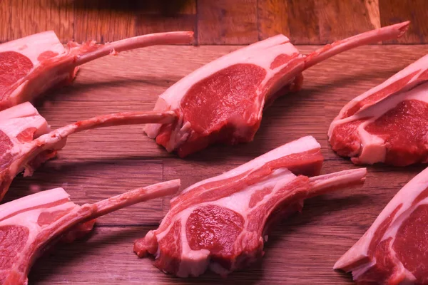 Varios Cortes Carne Expuestos Mostrador Nevera Carnicería Carne Cruda Surtido — Foto de Stock