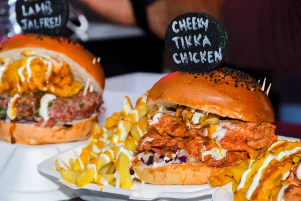 Burger Frais Fondre Prêt Manger Pendant Festival Restauration Rapide Restauration — Photo