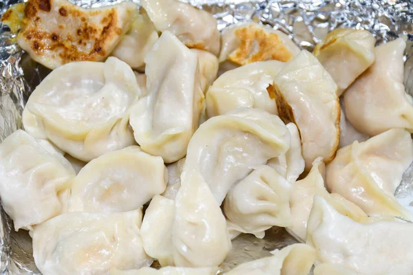 Plate Traditional Nepali Food Momos Steam Cooked Momos Sauce Top — Stock Photo, Image
