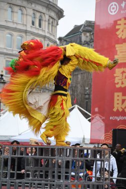 Londra, Birleşik Krallık, 25 Ocak 2020: Çin Yeni Yılı geleneksel Çin takviminde yeni yılın başlangıcını kutlayan Çin festivali..