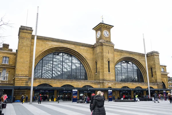 Londres Reino Unido Enero 2020 Reloj King Cross Pancras Biblioteca — Foto de Stock