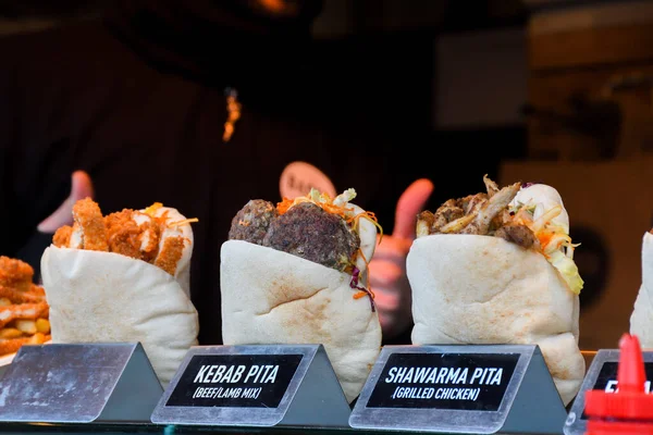 Street Food Présenté Pendant Festival Nourriture Spécialités Mexicaines Indiennes Asiatiques — Photo