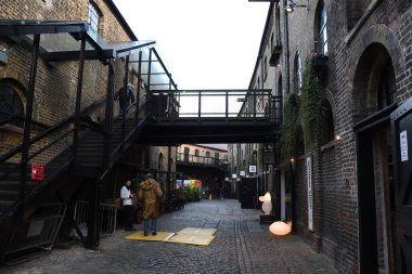 Londra, İngiltere, 25 Ocak 2020: Londra 'da Camden Market sokak yemekleri ve alışveriş bölgesi