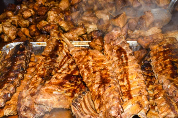 Ungesund Fettig Ölig Mischung Aus Fleischscheiben Braten Einem Großen Topf — Stockfoto