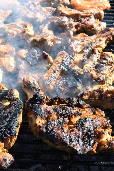 Fleisch Auf Dem Grill Chef Kochen Grillmischung Aus Frischem Gegrilltem — Stockfoto